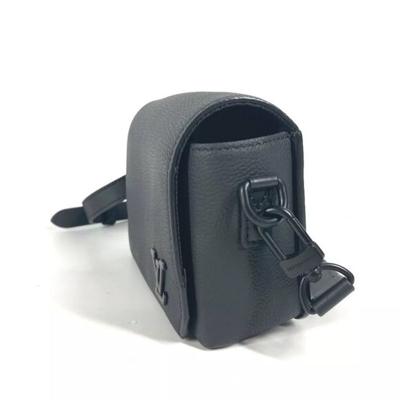 LOUIS VUITTON LV Aerogram Fastline - Wearable Pochette Body Bag - Picture 2 of 16